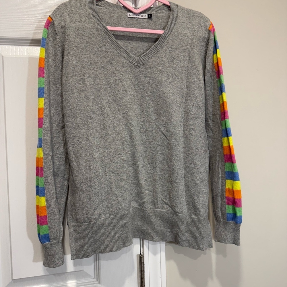 Zaket & Plover Colorful Sleeve Gray V-Neck Sweater Size S